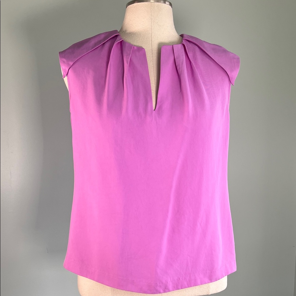 Banana Republic purple magenta pleated crepe blouse split V-neck cap sleeves S - Picture 3 of 11